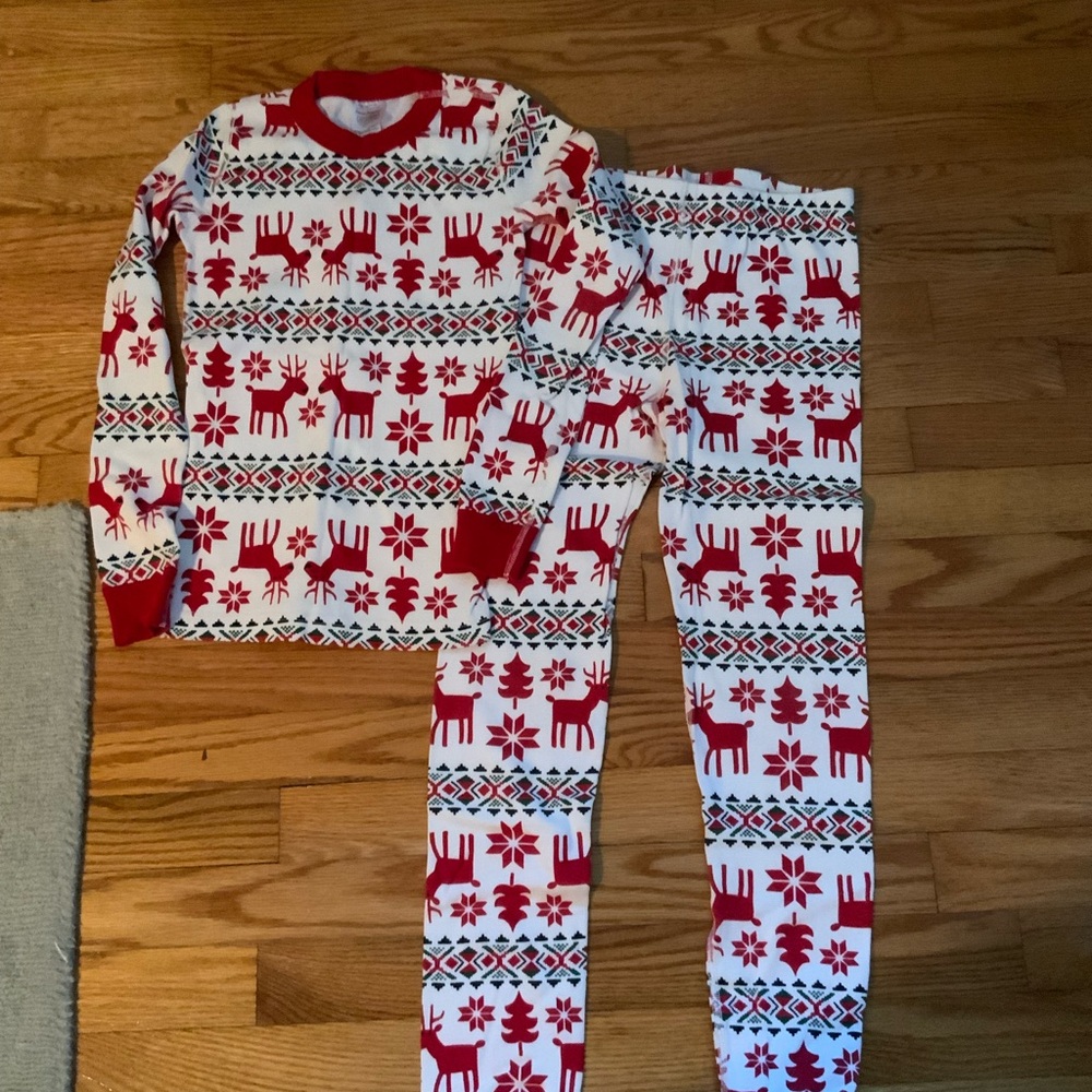 Hanna Andersson Red and White Reindeer Pajama Set
